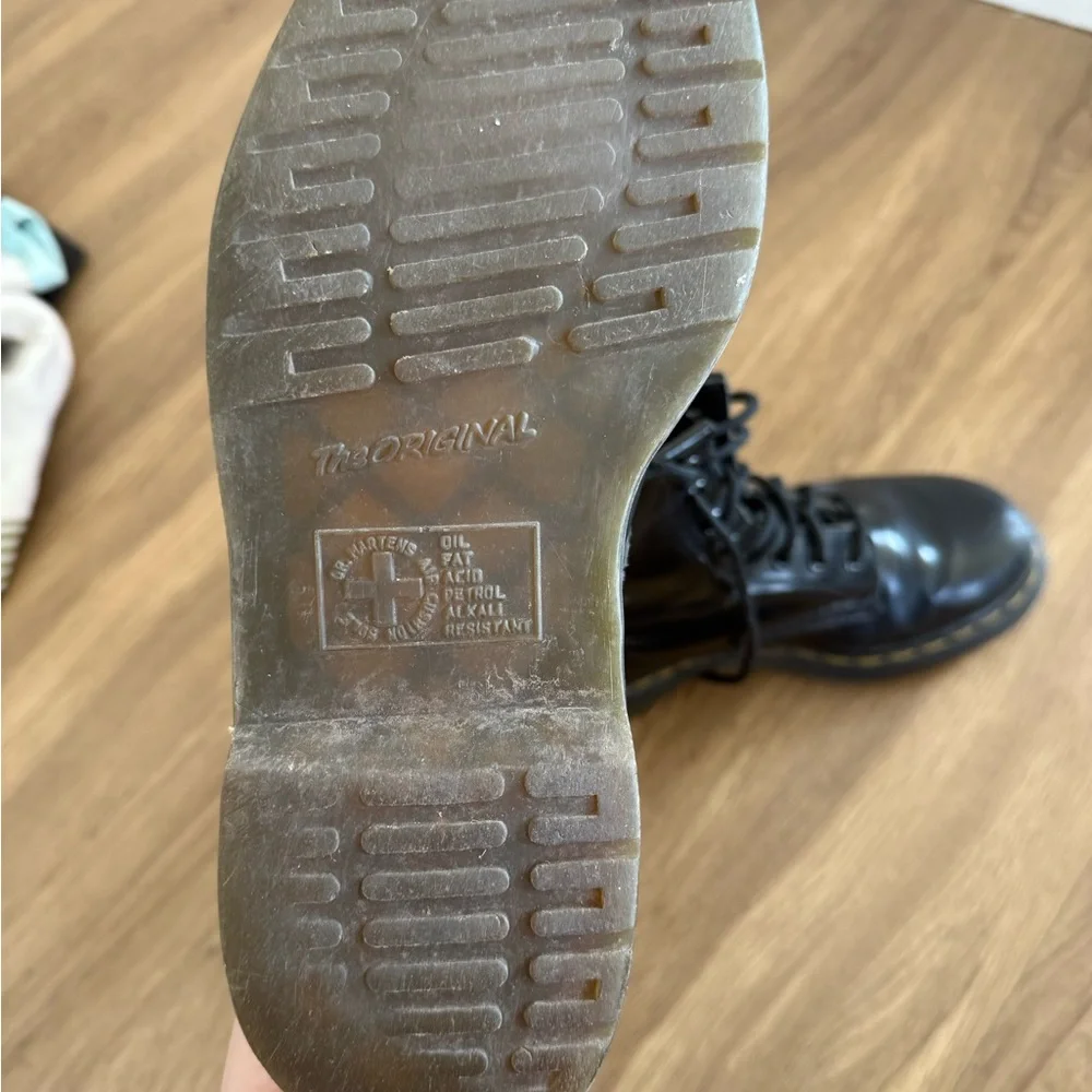 Dr Martens Black Leather Lace-Up Combat Boots - Woman - Picture 3 of 11